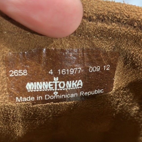 Minnetonka 3 layer fringe boots brown suede size 4 youth - Picture 7 of 8